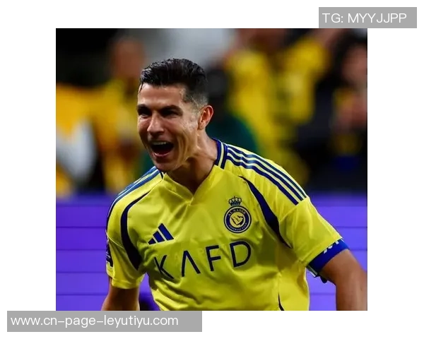 C罗40岁后依然状态火热本赛季已打入30球展现顶级实力 C罗40岁后依然状态火热本赛季已打入30球展现顶级实力