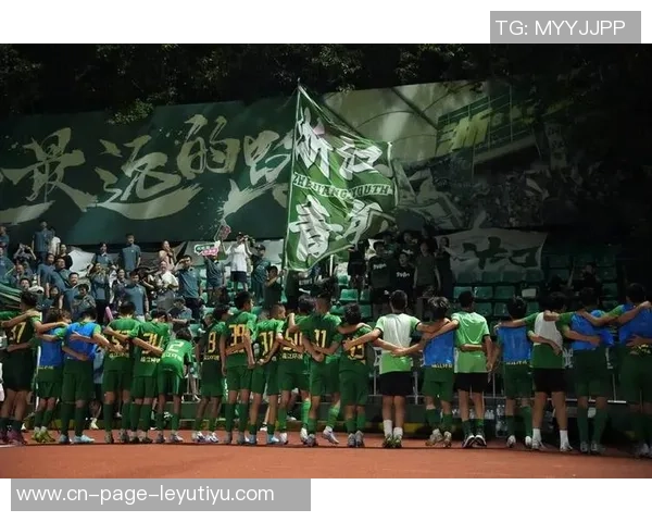 刘浩帆庆祝浙江队中超第七名成就期待明年再创佳绩